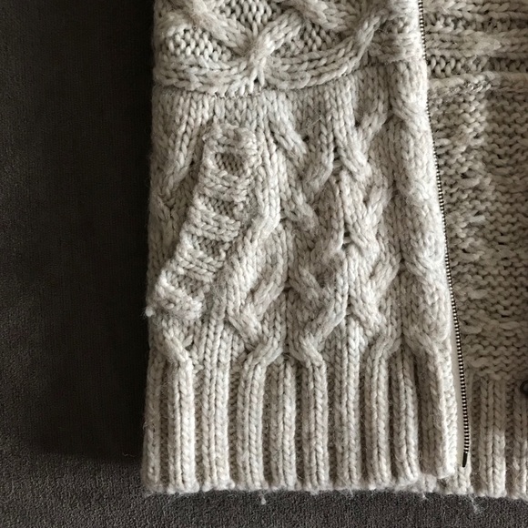 Loft zip up vest - Picture 3 of 8